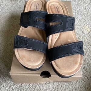BRAND NEW Clarks women’s sandals size 10
